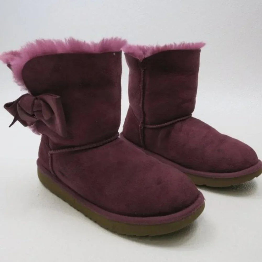 UGG AUSTRALIA Daelynn Bow Genuine Shearling Linned Kids Boots Footwear Sz 4